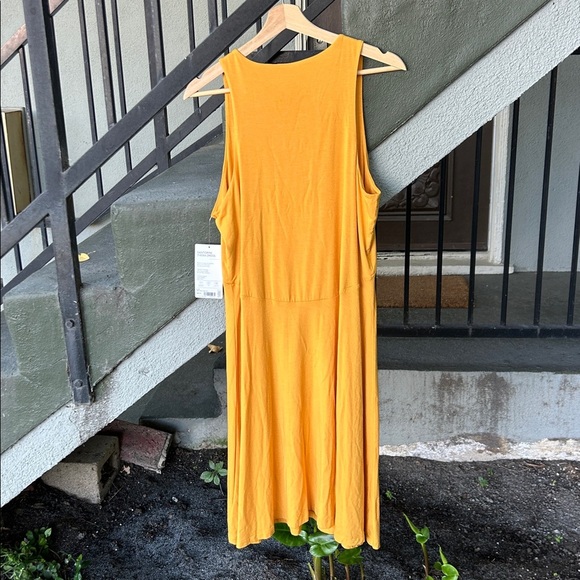 NWT Athleta Santorini Thera Dress Athleisure Athletic Pickleball Outdoors Sz LT - Picture 6 of 7